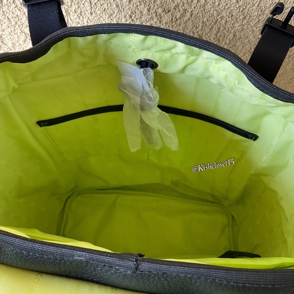 NWOT Lacoste Men's Altitude Genuine Cow Leather Flap Backpack - Picture 9 of 16